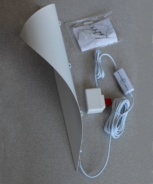 18"H Big Reveal LED Corner Light with Curved Metal Design