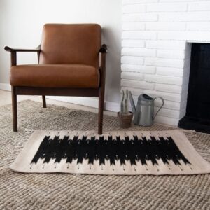 Beleroó Handmade Southwestern Style Rug - Lightning Pattern