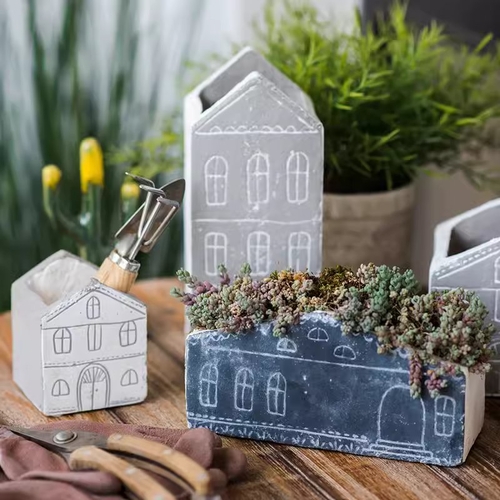 Minimalist TinyHome Clay Planters - Stylish & Durable Design