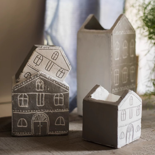 Minimalist TinyHome Clay Planters - Stylish & Durable Design